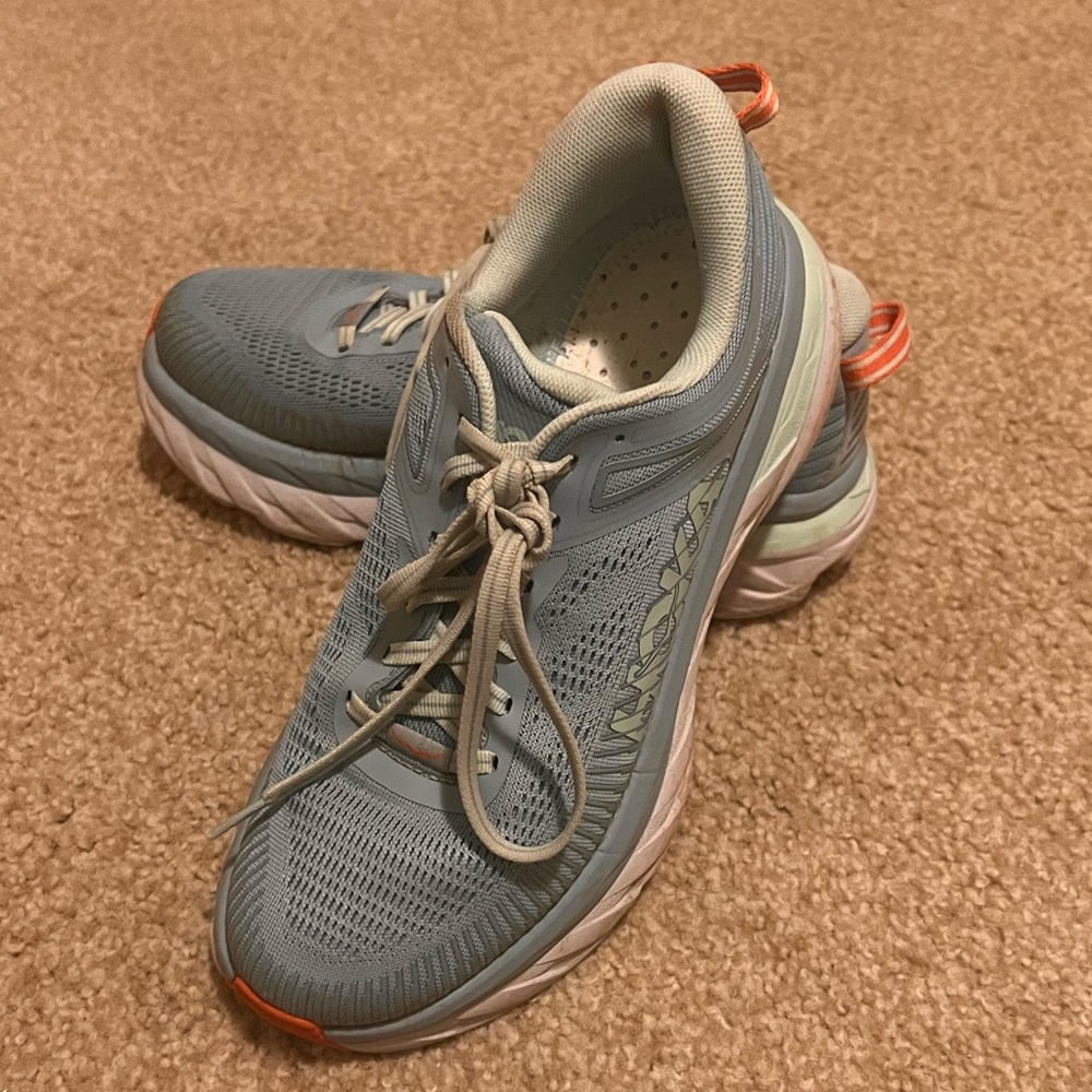 Hoka one one bondi 7 size 8.5 for women